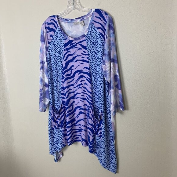 LOGO Lori Goldstein Womens L Tunic Top Sharkbite Hem Purple Animal Print Pockets - Picture 4 of 13